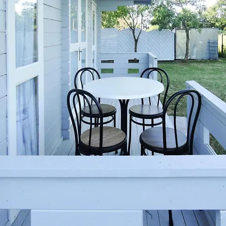 Bungalow With Terrace And Scenic Grounds, Cleaning Included *