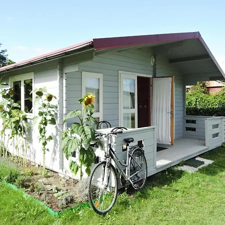 Bungalow With Terrace And Scenic Grounds, Cleaning Included Holiday home *