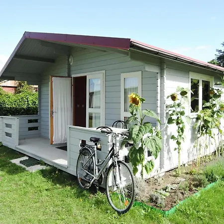 Bungalow With Terrace And Scenic Grounds, Cleaning Included