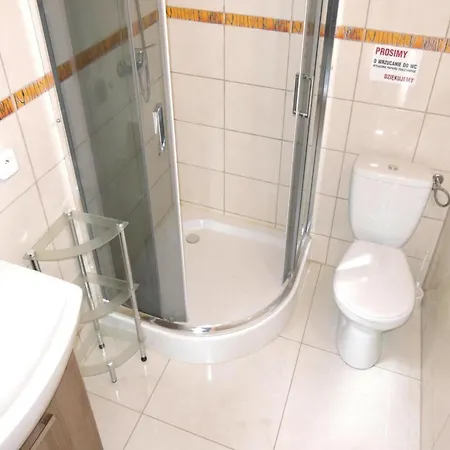 Bungalow With Terrace And Scenic Grounds, Cleaning Included * Wrzosowo (Kamien)